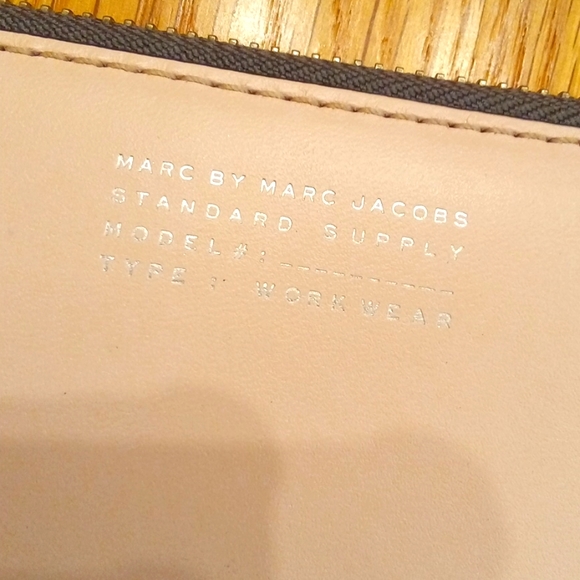 Marc By Marc Jacobs Standard Supply Blush Wristlet - Picture 2 of 7